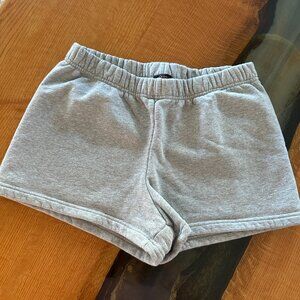Quince Organic Heavyweight Fleece Sweatshort / Size M / Heather Grey